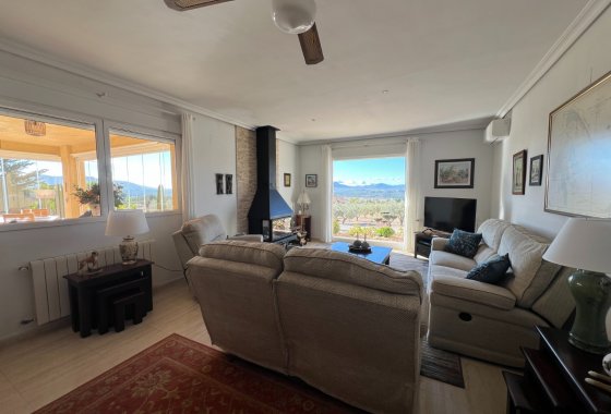 Resale - Villa - Sax