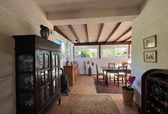 Resale - Villa - Sax