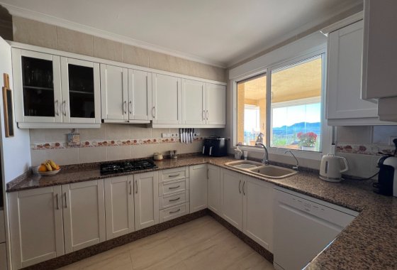 Resale - Villa - Sax