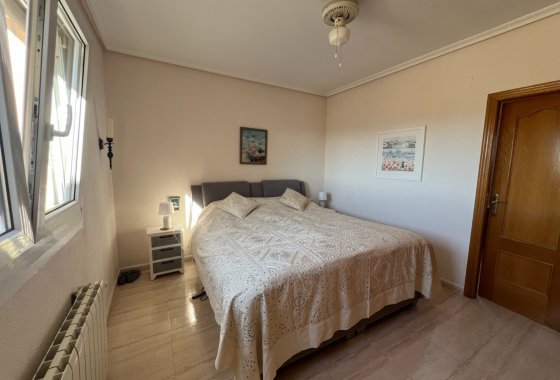 Resale - Villa - Sax