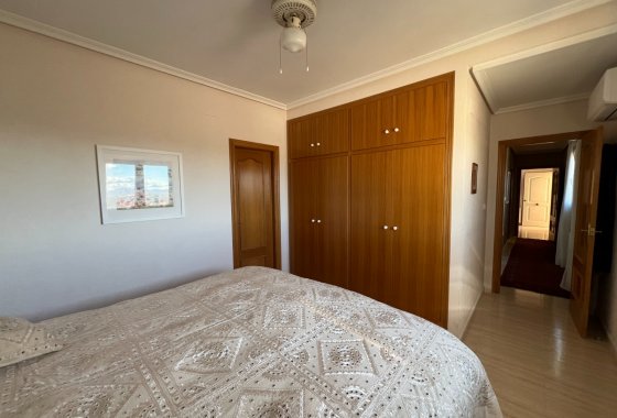 Resale - Villa - Sax