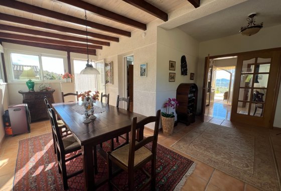 Resale - Villa - Sax