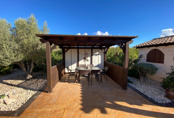 Resale - Villa - Sax