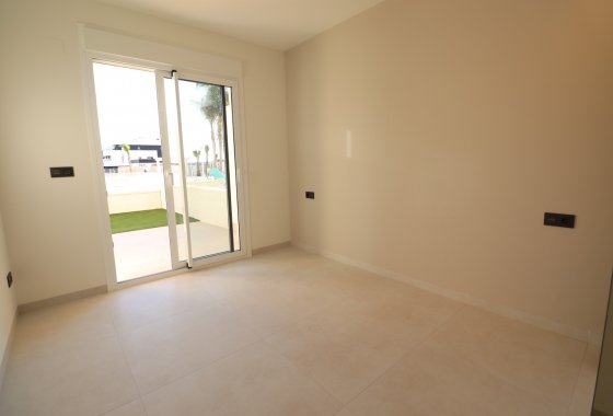 Resale - Apartment - Guardamar del Segura - El Raso