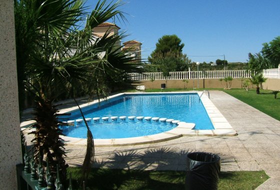 Resale - Villa - Algorfa - Montebello