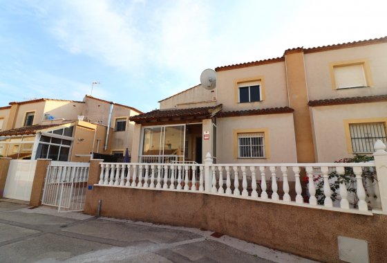 Resale - Villa - Algorfa - Montebello