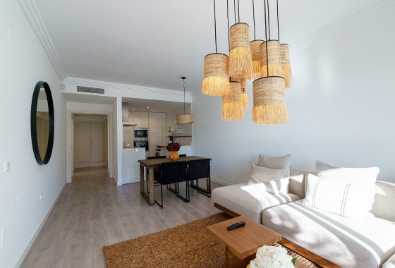 Resale - Apartment - Benahavis - La Quinta