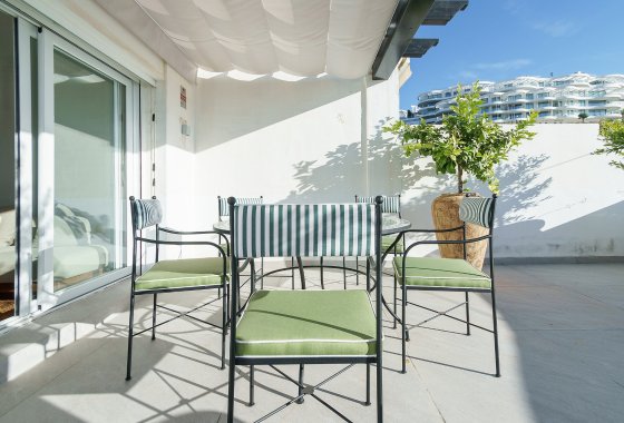 Resale - Apartment - Benahavis - La Quinta