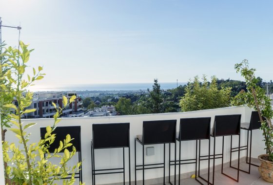 Resale - Apartment - Benahavis - La Quinta