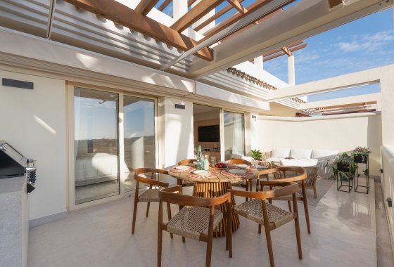 Resale - Apartment - Marbella - Nueva Andalucía