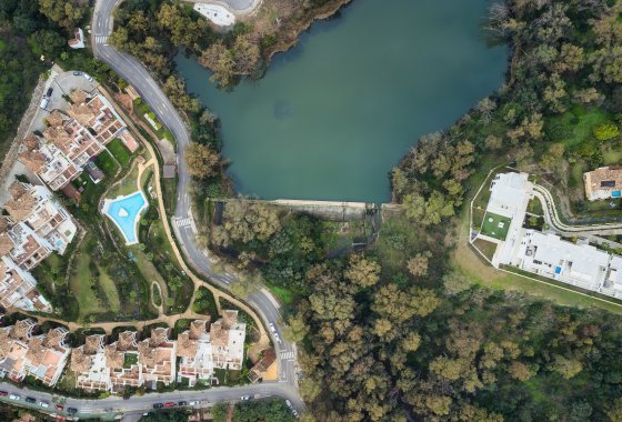 Resale - Apartment - Marbella - Nueva Andalucía