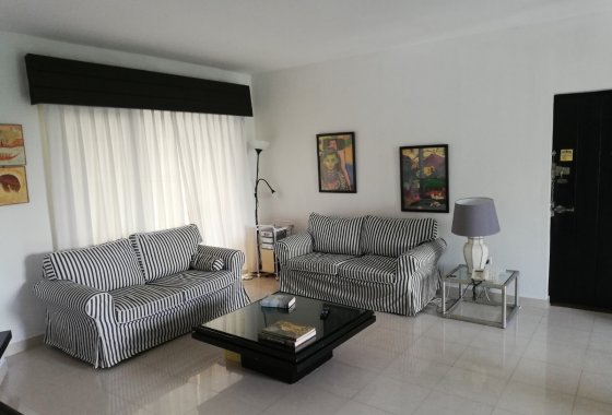 Resale - Apartment - Marbella - Puerto Banús