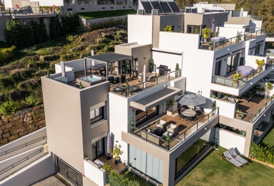 Resale - Apartment - Marbella - Nueva Andalucía