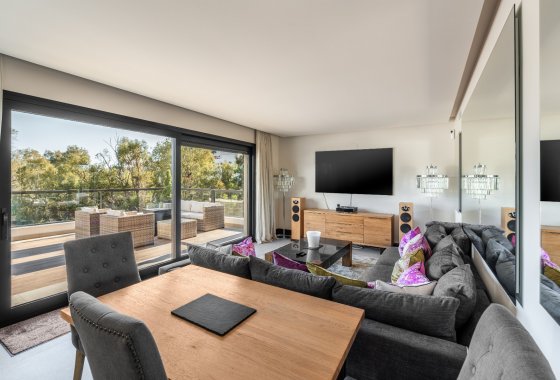 Resale - Apartment - Marbella - Nueva Andalucía