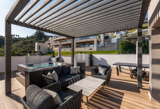 Resale - Apartment - Marbella - Nueva Andalucía