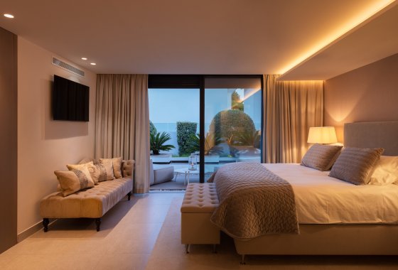 Resale - Villa - Marbella - Nueva Andalucía