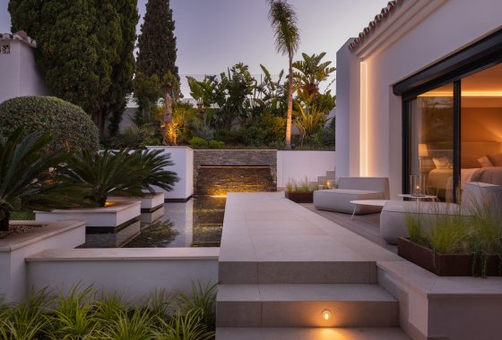 Resale - Villa - Marbella - Nueva Andalucía