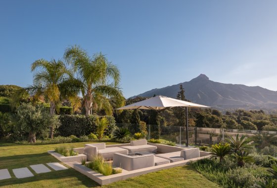 Resale - Villa - Marbella - Nueva Andalucía