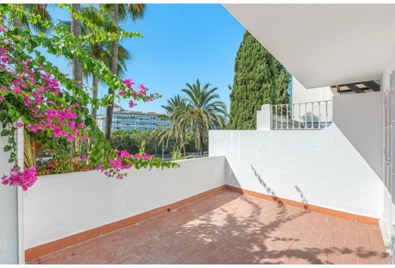 Resale - Townhouse - Marbella - Puerto Banús