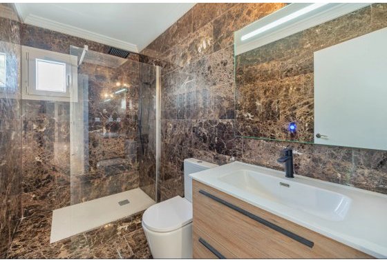 Resale - Townhouse - Marbella - Puerto Banús