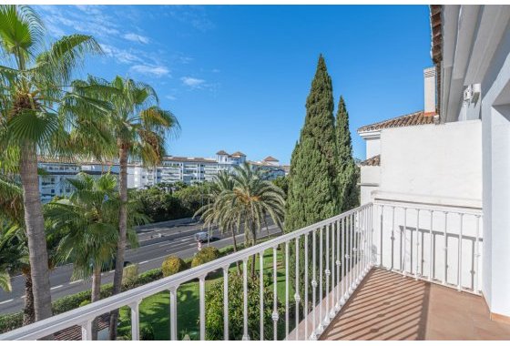 Resale - Townhouse - Marbella - Puerto Banús
