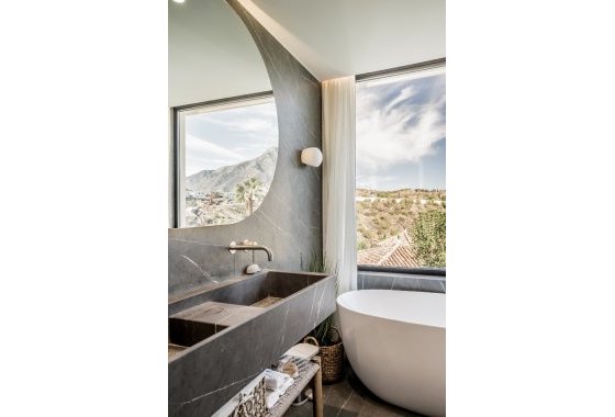 Resale - Villa - Marbella - Los Naranjos de Marbella