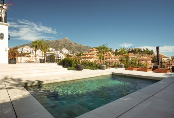 Resale - Villa - Marbella - Los Naranjos de Marbella