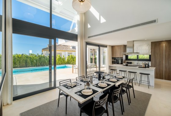 Resale - Villa - Estepona - El Paraíso