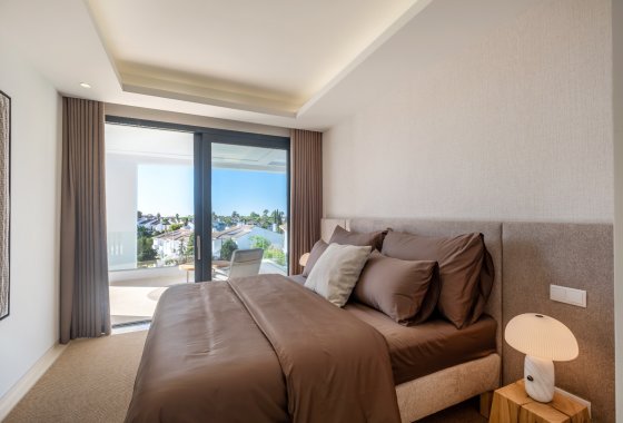 Resale - Villa - Estepona - El Paraíso