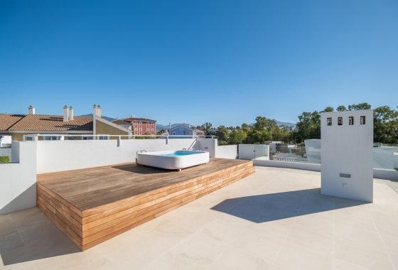 Resale - Villa - Estepona - El Paraíso