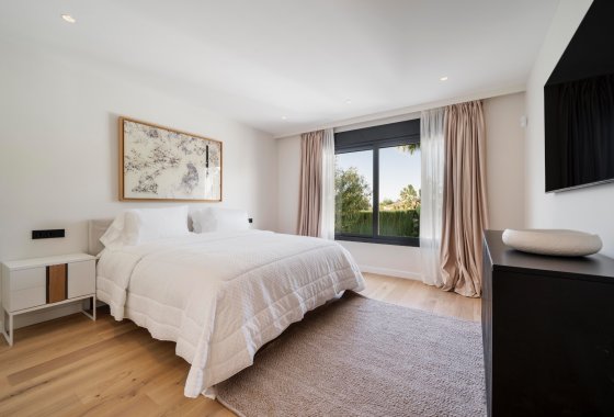 Resale - Villa - Marbella - Nagueles