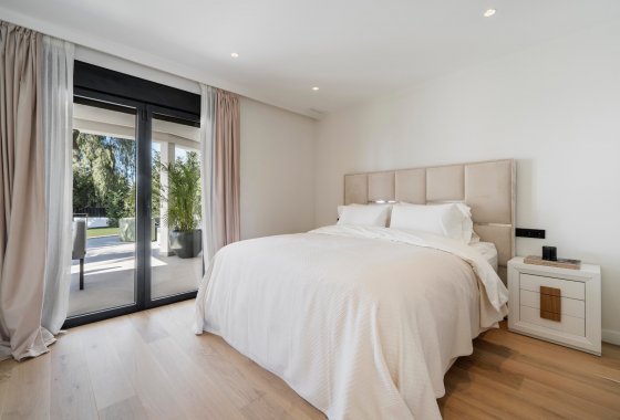 Resale - Villa - Marbella - Nagueles