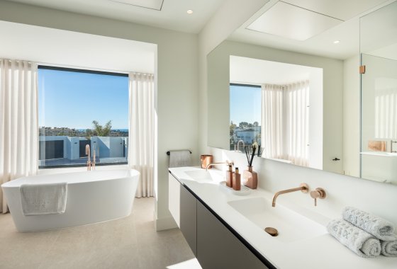 Resale - Villa - Estepona - Selwo