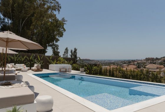 Resale - Villa - Marbella - Nueva Andalucía