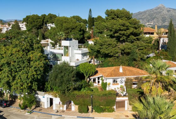 Resale - Villa - Marbella - Nueva Andalucía
