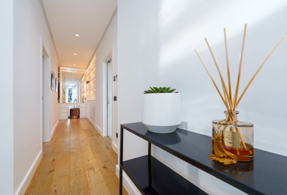 Resale - Villa - Marbella - Nueva Andalucía