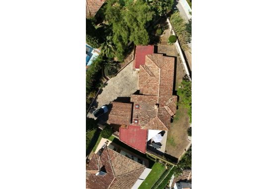 Resale - Villa - Benahavis - La Quinta