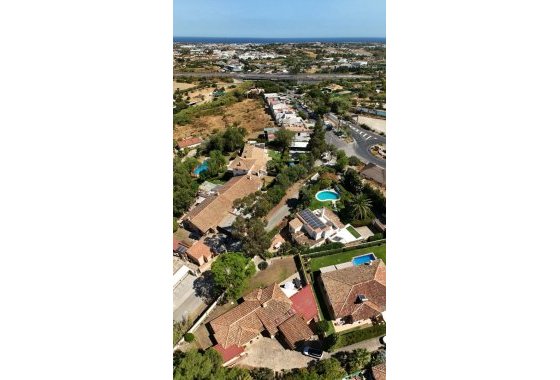 Resale - Villa - Benahavis - La Quinta