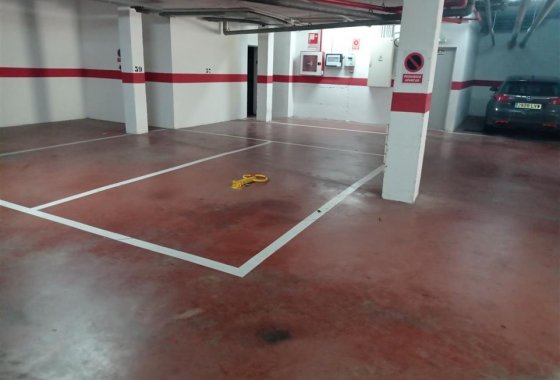 Resale - Apartment - Estepona - Selwo