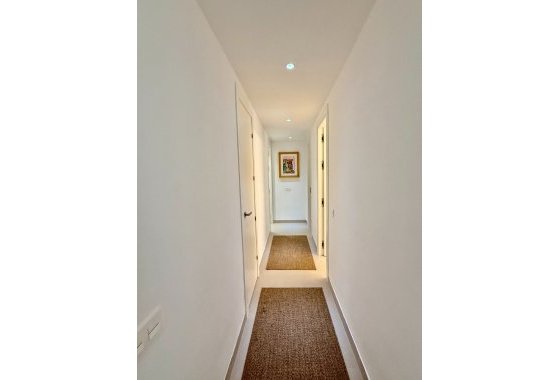 Resale - Apartment - Benahavis - La Quinta