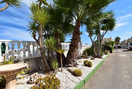 Resale - Villa - Orihuela Costa - Playa Flamenca