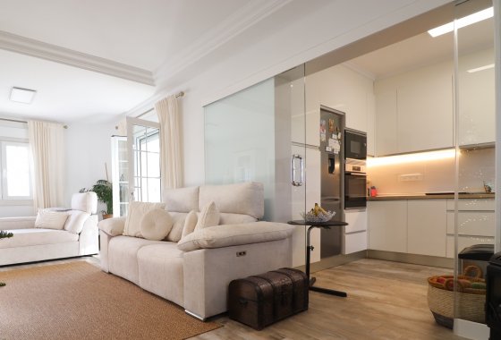 Resale - Villa - Orihuela Costa - Villamartín