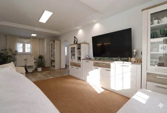 Resale - Villa - Orihuela Costa - Villamartín