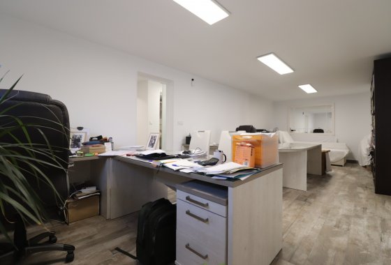 Resale - Villa - Orihuela Costa - Villamartín