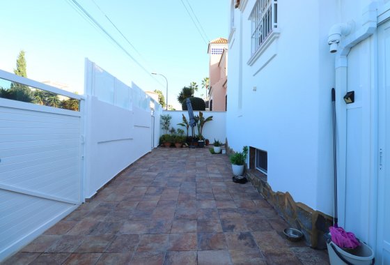 Resale - Villa - Orihuela Costa - Villamartín