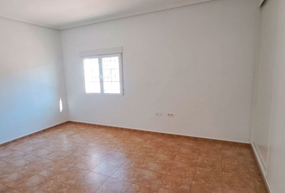 Resale - Country House - Catral