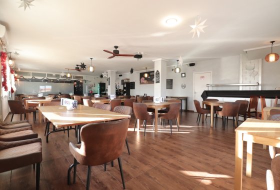 Resale - Commercial - Ciudad Quesada - Doña Pepa