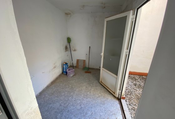 Resale - Apartment - Sax