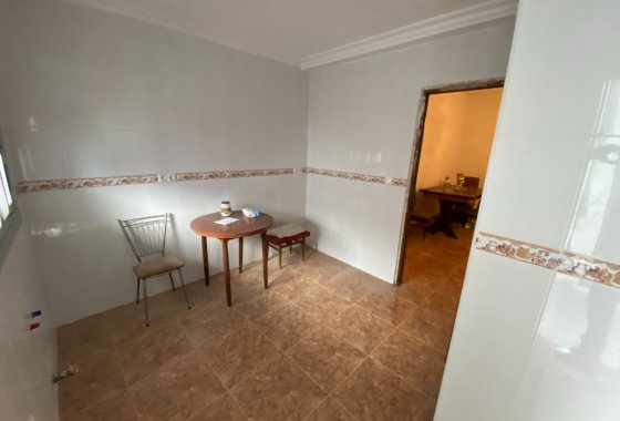 Resale - Apartment - Sax