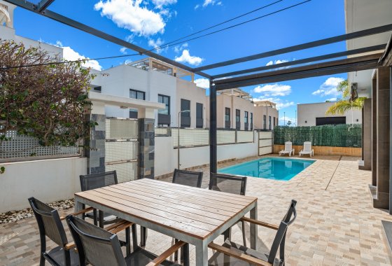 Resale - Villa - Ciudad Quesada